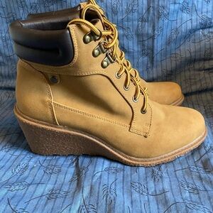 Esprit Kendal womens wedge faux leather work boot 9.5